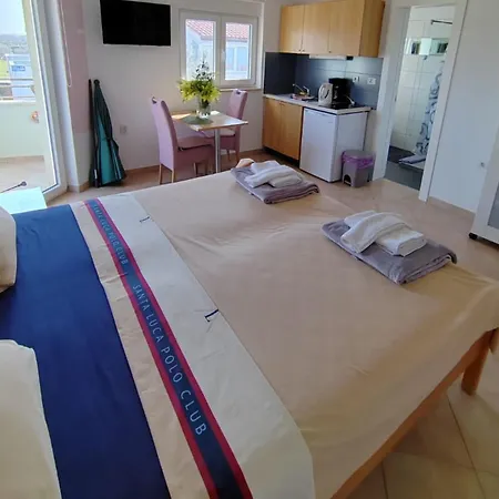 Lighthouse - A3 Twobedroom With Sea View